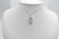 Zawieszka Surowy Morganit Niepolerowany Łezka Srebro 925 - 9