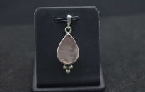 Zawieszka Surowy Morganit Niepolerowany Łezka Srebro 925 - 10