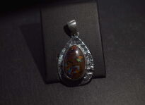 Srebrny wisior z australijskim opalem boulder światło zamknięte w kamieniu srebro 925 - 3