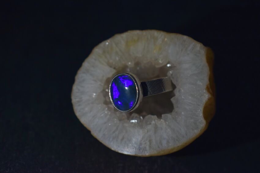 Pierścionek Ciemny Opal Australijski Srebro 925 r.16 Rękodzieło