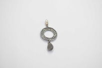 Wisior srebrny z opalem etiopskim ażurowe kółko oksydowane srebro 925 - 14