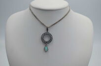 Wisior srebrny z opalem etiopskim ażurowe kółko oksydowane srebro 925 - 6