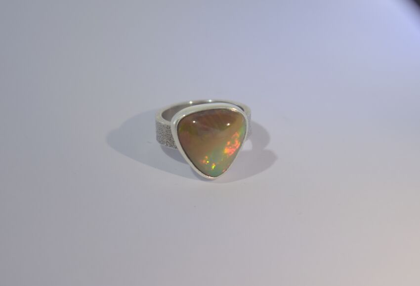 Pierścień Ciemny Opal z Etiopii r.12 Srebro 925 Rękodzieło