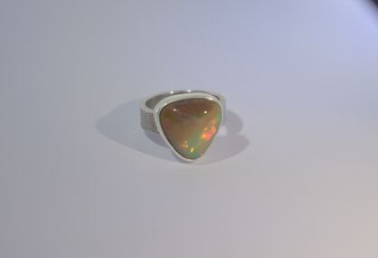 Pierścień Ciemny Opal z Etiopii r.12 Srebro 925 Rękodzieło