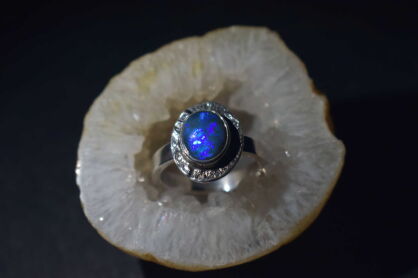Pierścionek Ciemny Opal Australijski Srebro 925 r.14 Rękodzieło