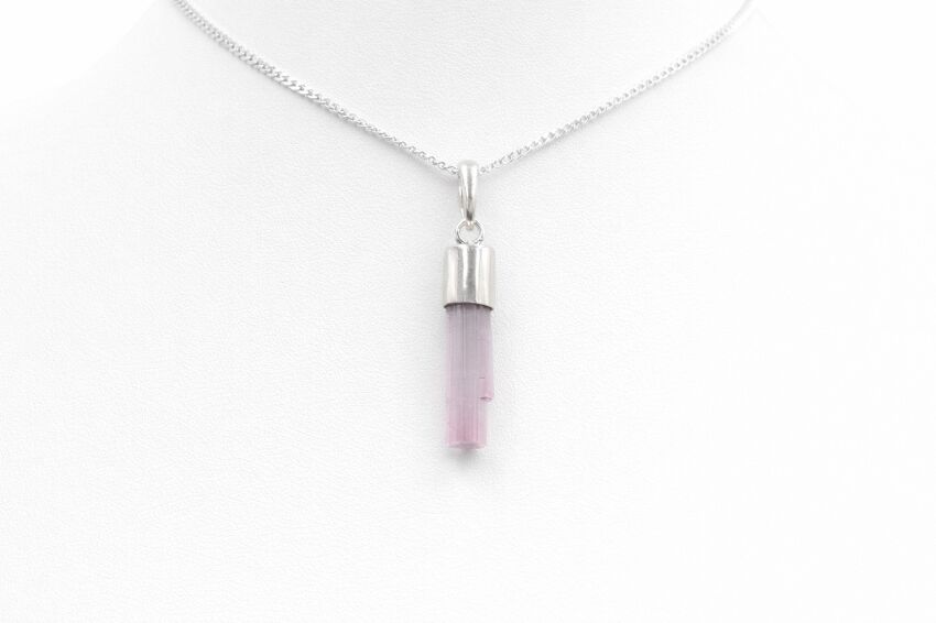 Turmalin różowy rubelit naturalny surowa zawieszka srebro 925 unikat rękodzieło