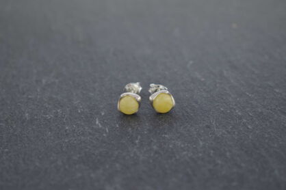 Kolczyki z bursztynem bałtyckim sztyfty srebrne 925