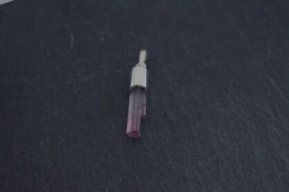 Turmalin różowy rubelit naturalny surowa zawieszka srebro 925 unikat rękodzieło