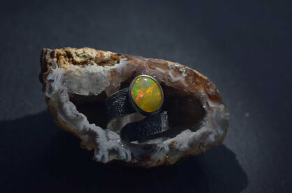 Pierścionek srebrny z opalem etiopskim duży pomarańczowy owal | ręcznie wykonany