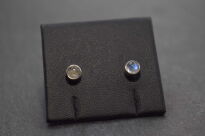 Kolczyki Kamień Księżycowy Sztyft Srebro 925 4 mm - 8